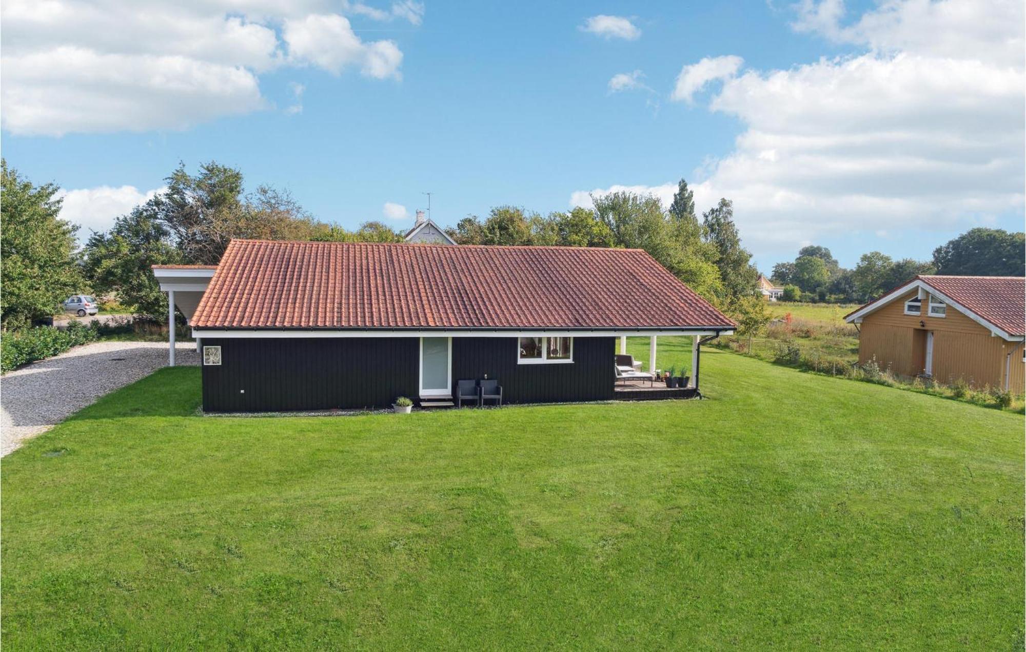 Three-Bedroom Holiday Home in Askeby Buitenkant foto