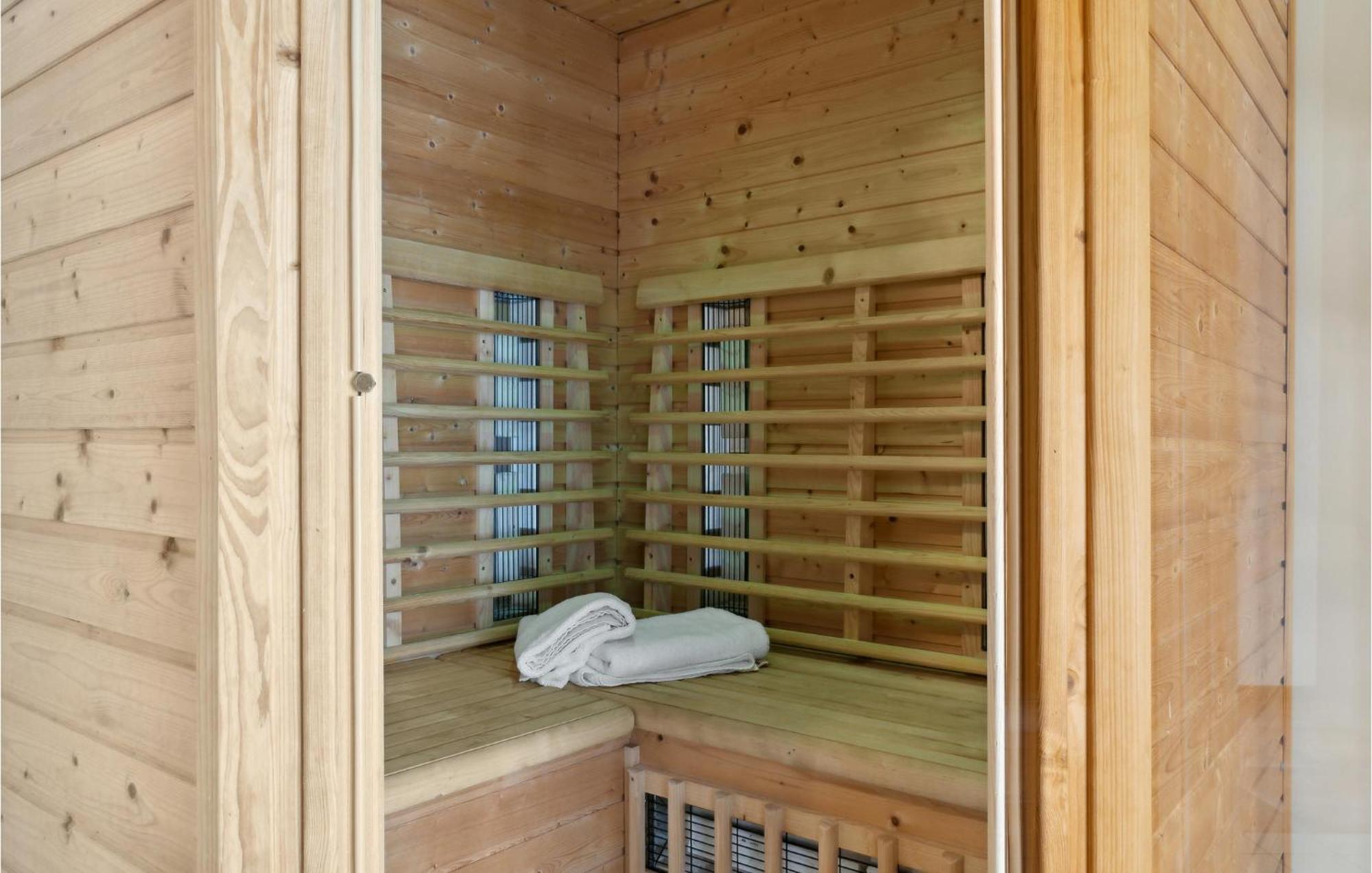 Three-Bedroom Holiday Home in Askeby Buitenkant foto